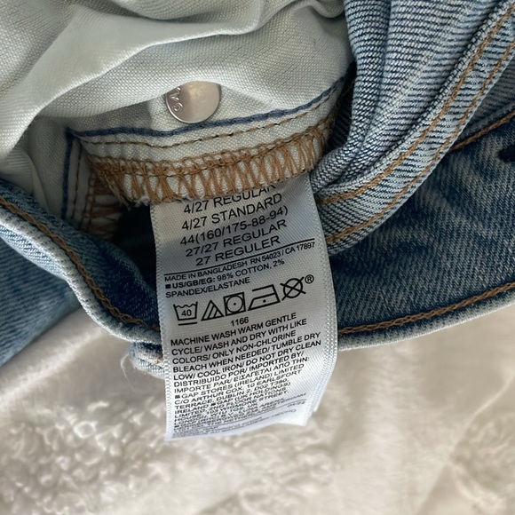 Gap Flare 70’s Light-Wash Distressed Jeans - Picture 5 of 7